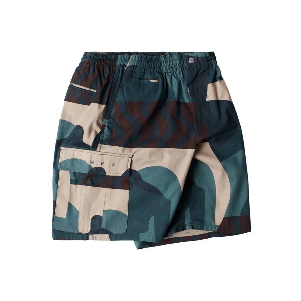 distorted camo shorts (green)