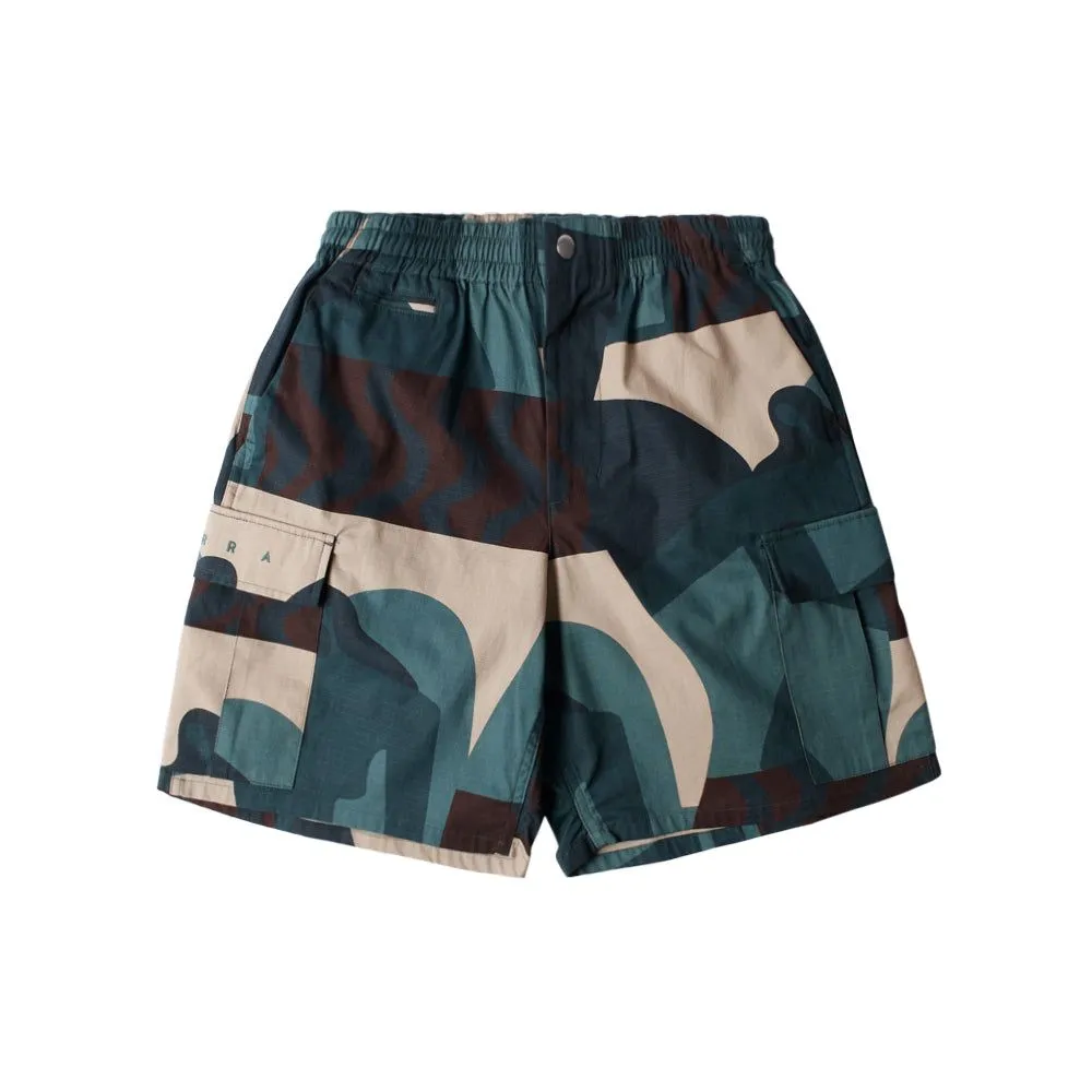 distorted camo shorts (green)
