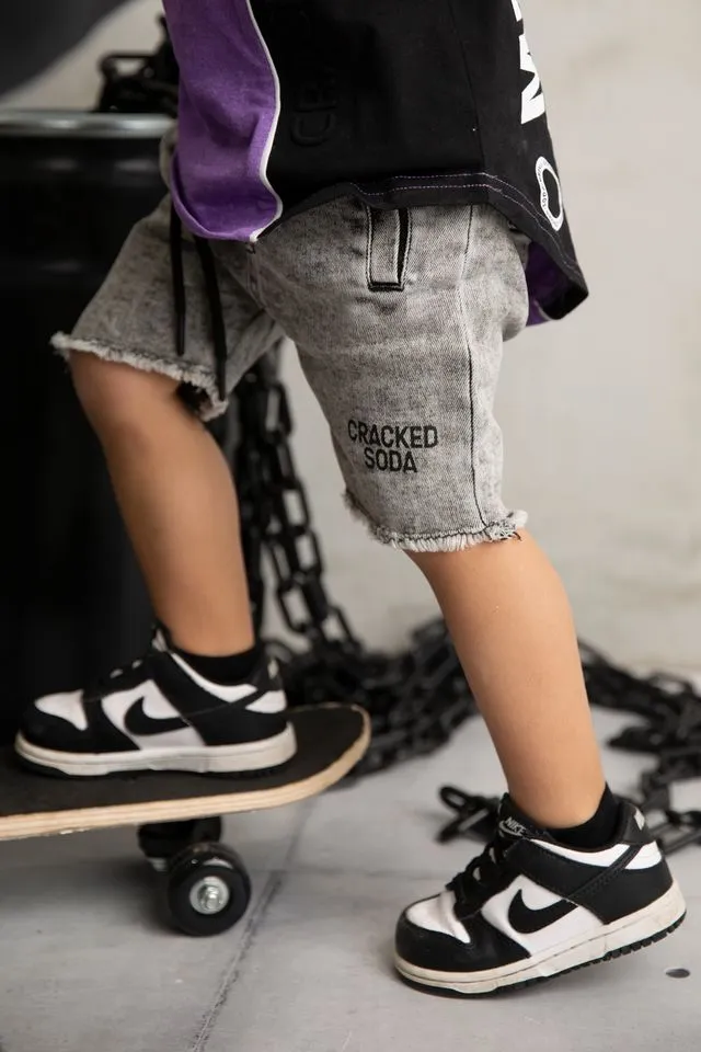 Dustin Cracked Soda Denim Shorts - Ash