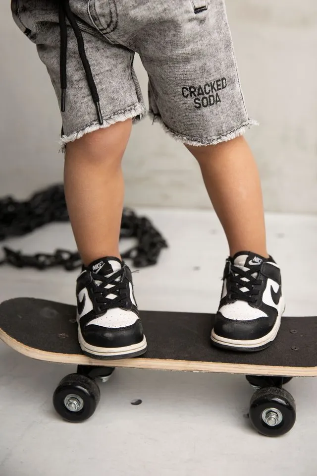 Dustin Cracked Soda Denim Shorts - Ash