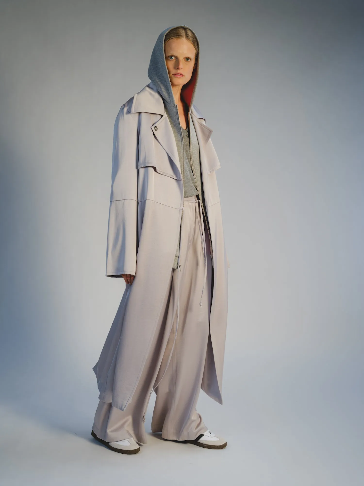 Neve Mid-Waisted Wideleg Trouser